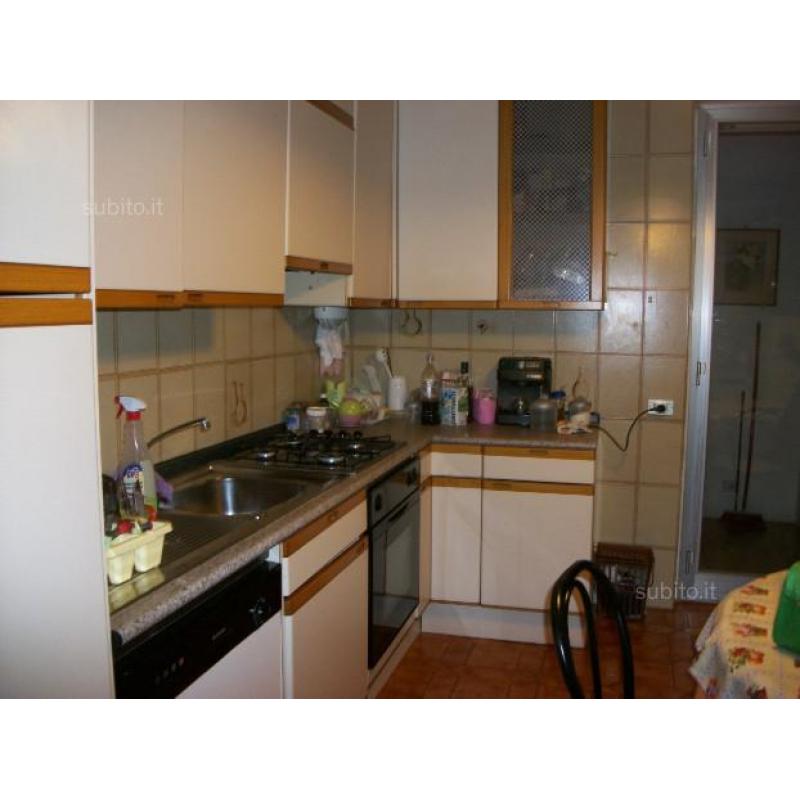 Viale Trentino singola con balcone