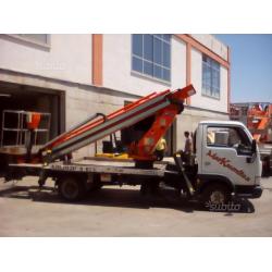 Piattaforma aerea autocarrata telescopica cestello