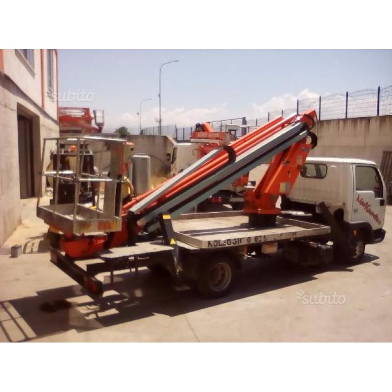 Piattaforma aerea autocarrata telescopica cestello