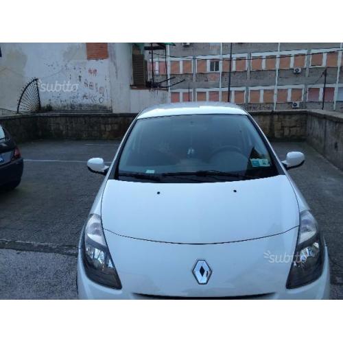 RENAULT Clio 3ª serie - 2011