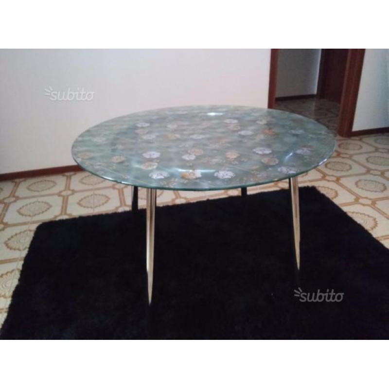 Tavolo di vetro