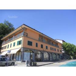 2 CAMERE - CARPINETI