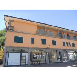 2 CAMERE - CARPINETI