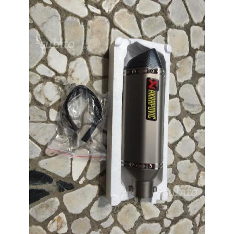 Scarico akrapovic mai usati