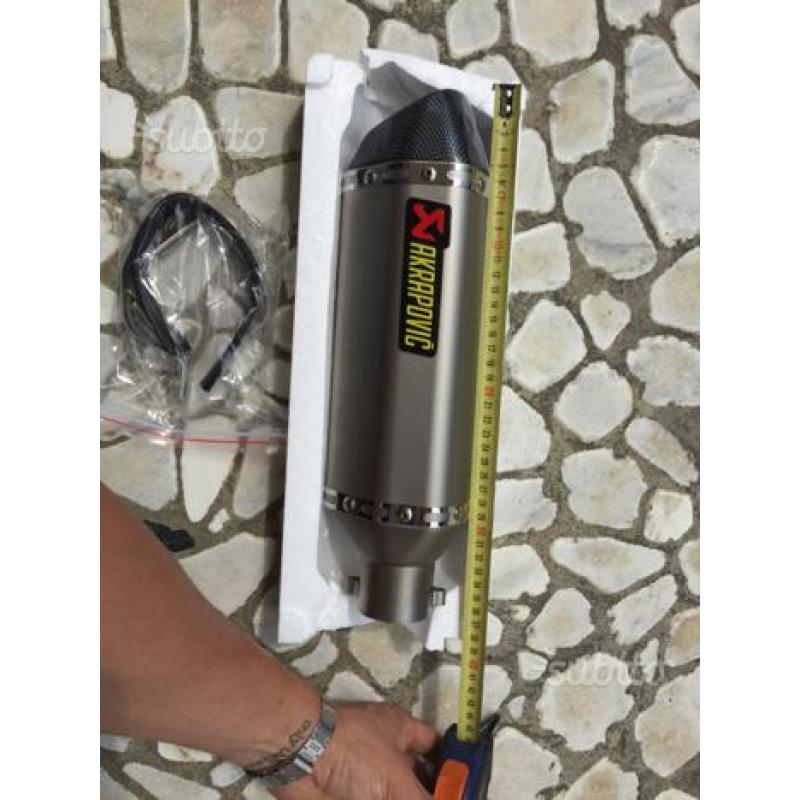Scarico akrapovic mai usati