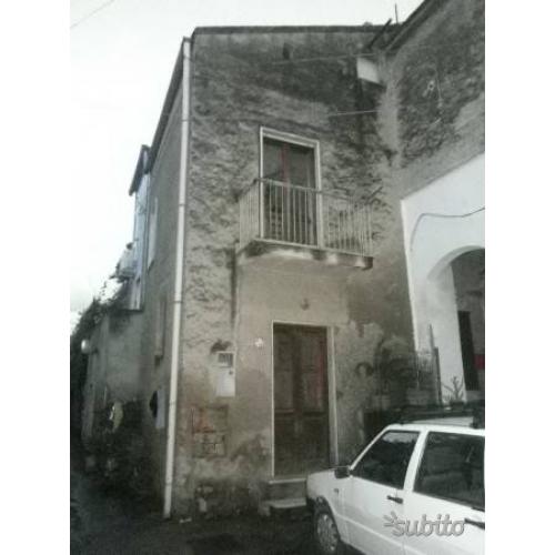 Soluzione da ristrutturare %u20ACuro 18.000,00