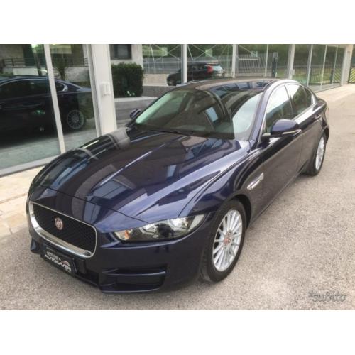 JAGUAR XE 2.0 D Turbo aut. Pure Business Edition