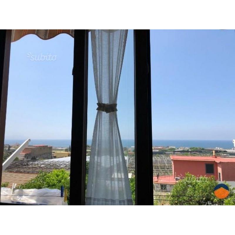 Appartamento con terrazzo vista mare