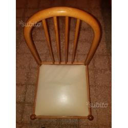 Tavolo con 4 sedie in legno di ciliegio