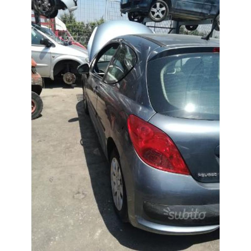 Peugeot 207 per ricambi