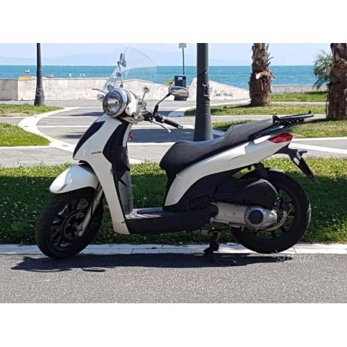 Piaggio Carnaby 300 - 2009