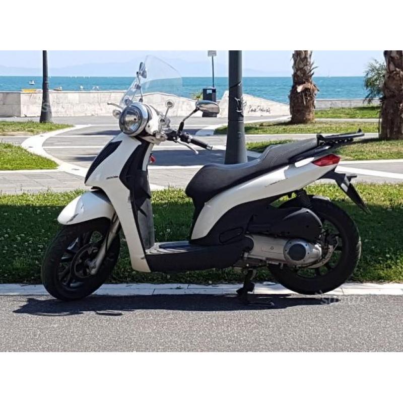 Piaggio Carnaby 300 - 2009