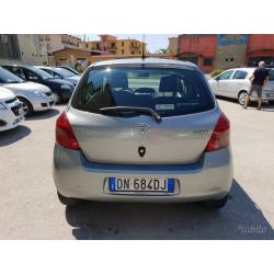 TOYOTA Yaris 1.3 5 porte M-MT Sol