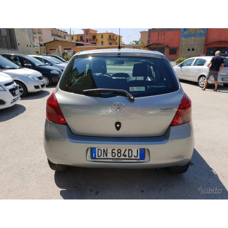 TOYOTA Yaris 1.3 5 porte M-MT Sol