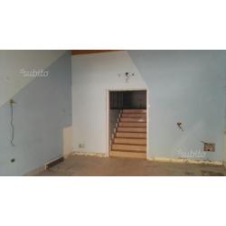 Ad. Museo nazionale - locale commerciale 700
