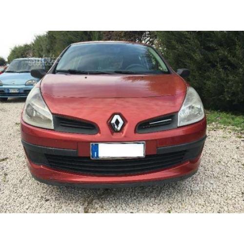 RENAULT Clio 3ª serie - METANO