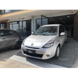 Renault clio navi 1.2 gpl\benz
