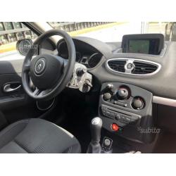 Renault clio navi 1.2 gpl\benz