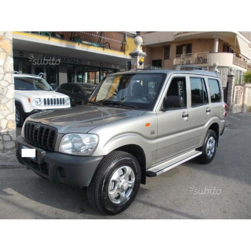 Mahindra goa 2.5 crde glx 4w autocarro