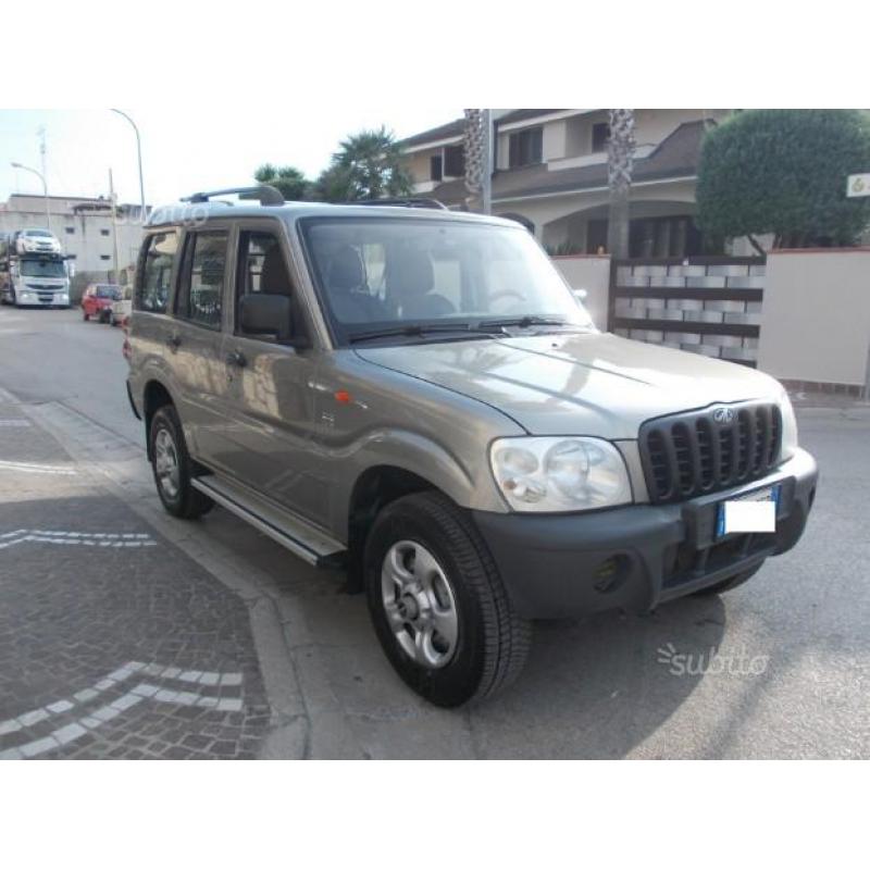 Mahindra goa 2.5 crde glx 4w autocarro