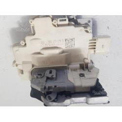 Serratura portiera posteriore destra audi A3 2014