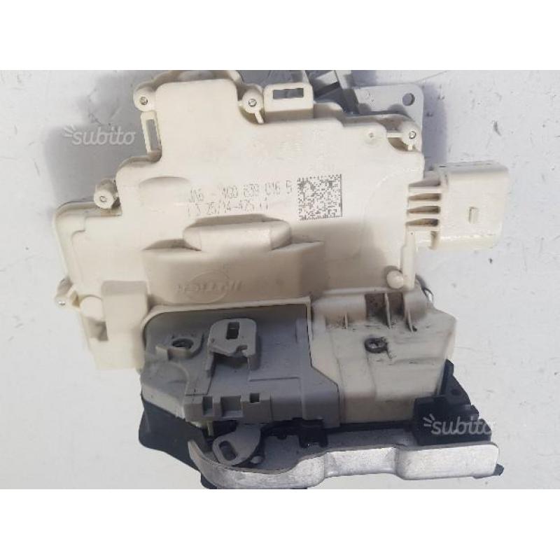 Serratura portiera posteriore destra audi A3 2014