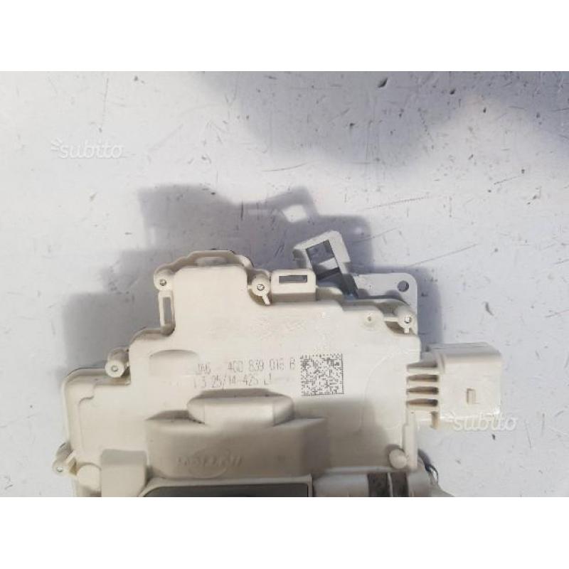 Serratura portiera posteriore destra audi A3 2014