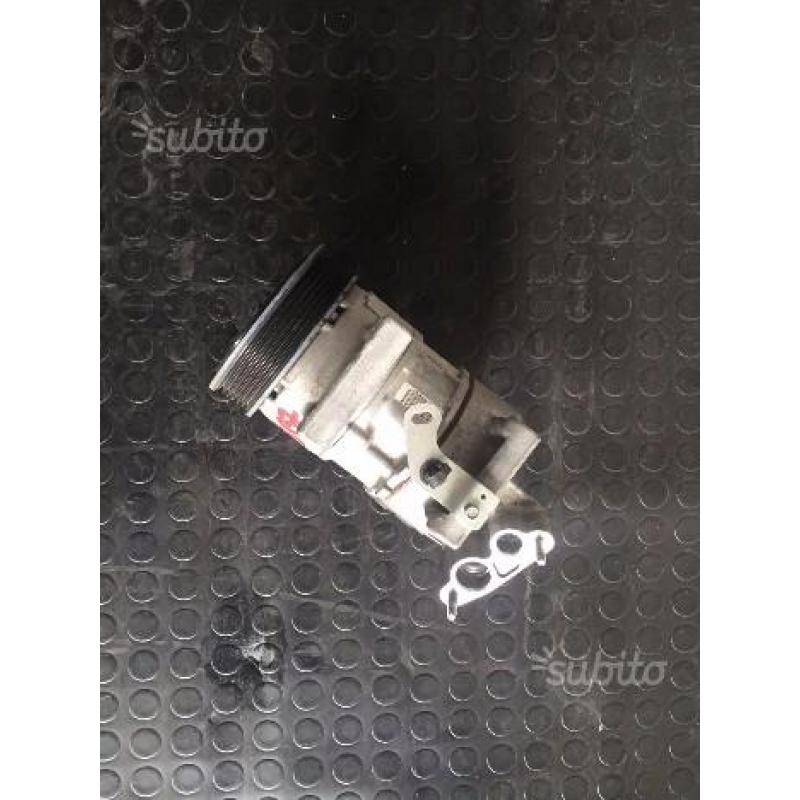 Compressore A/C Peugeot 208 bz