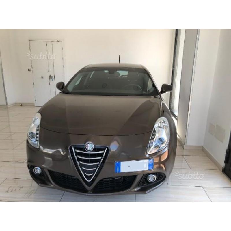 ALFA ROMEO Giulietta 2014 1.6 DISTINCTIVE