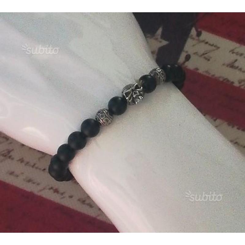 Bracciale con palline nere e teschio