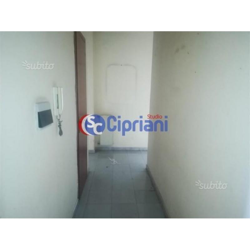 4 vani da ristrutturare via casacelle