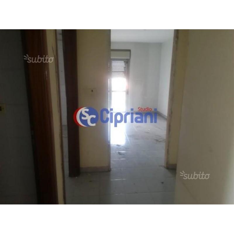 4 vani da ristrutturare via casacelle
