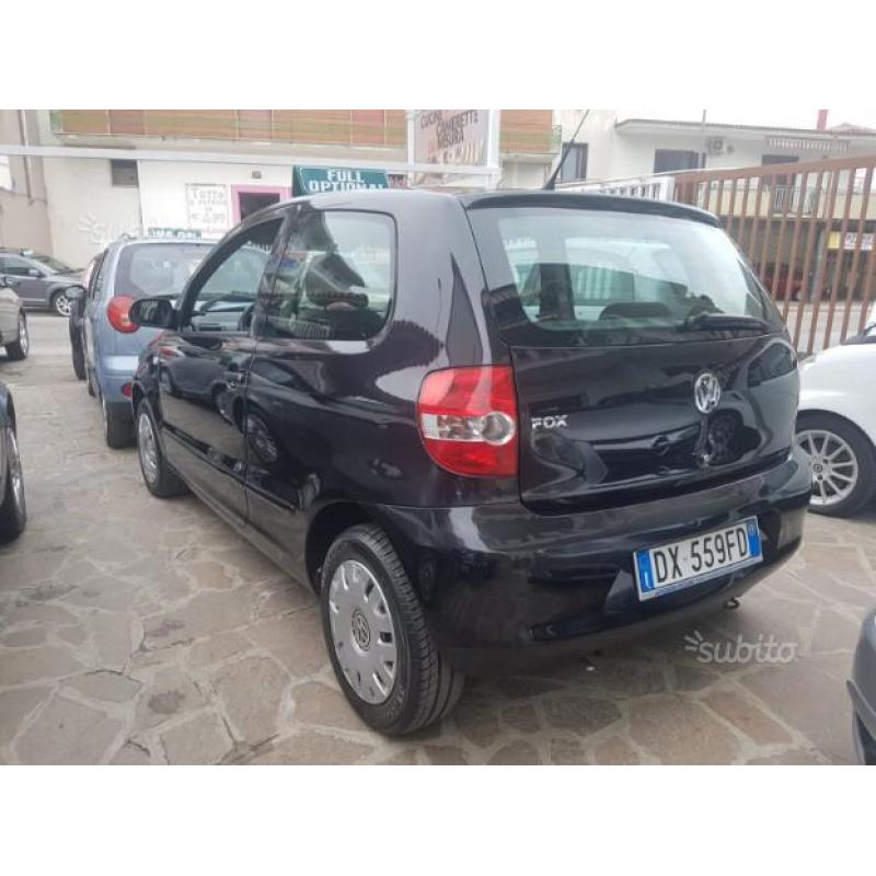 VOLKSWAGEN Fox - 2009