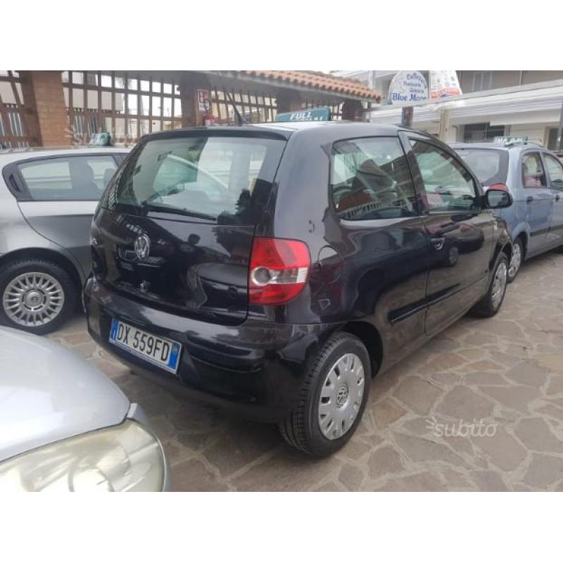 VOLKSWAGEN Fox - 2009