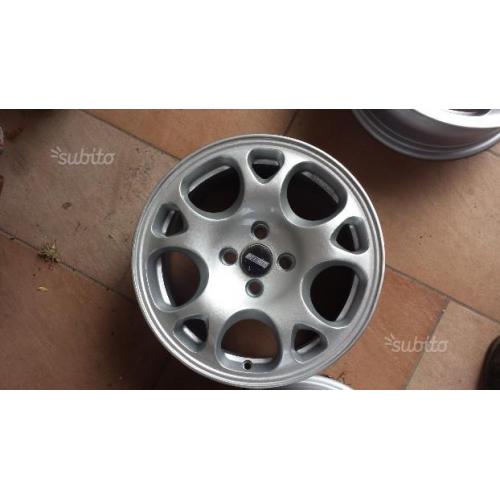 Cerchi in lega per FIT PUNTO R.15"