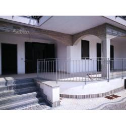 Villette a schiera libere su tre lati