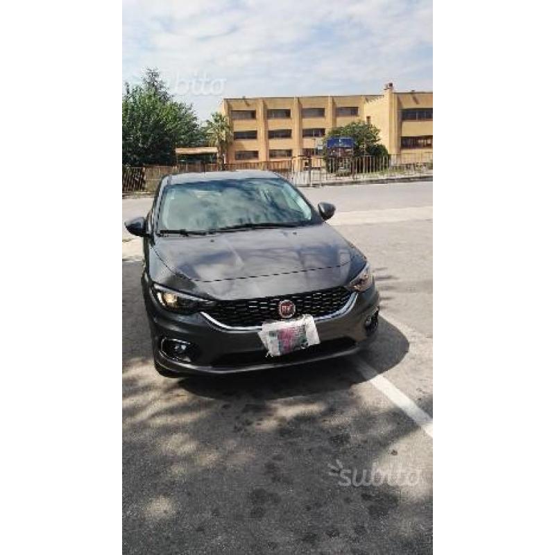 FIAT Tipo 2016 come nuova