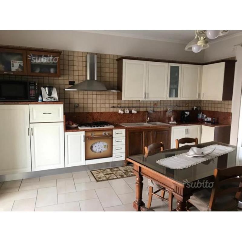 Cucina in legno rovere bianca