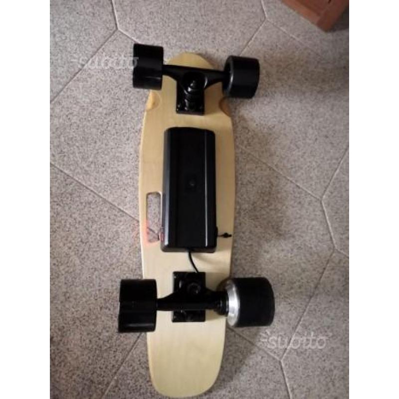 Skateboard elettrico - 20 km/h - usato poco