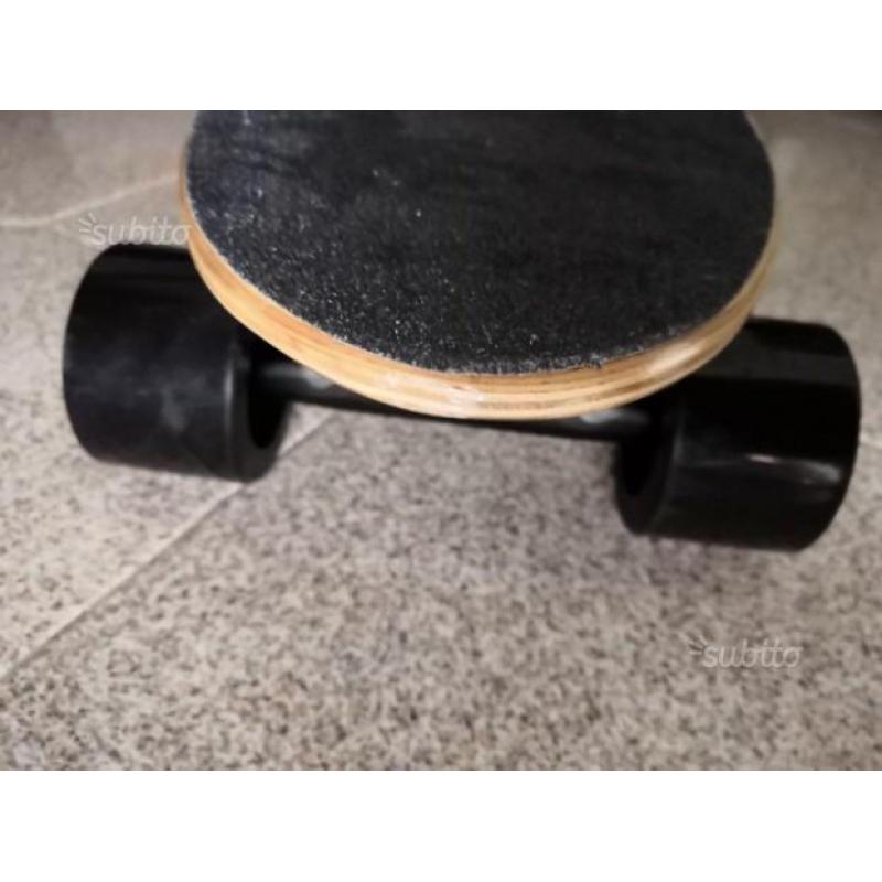 Skateboard elettrico - 20 km/h - usato poco