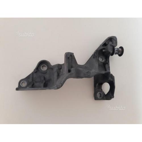 Staffa supporto motore nissan qashqai 1.6 dci