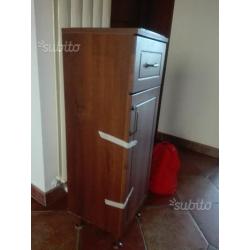 Mobile in legno