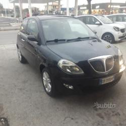 Lancia y