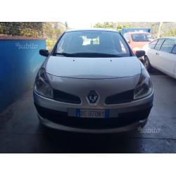 Renault clio 2500dci