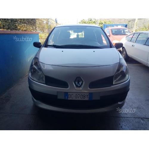 Renault clio 2500dci