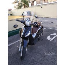 Beverly 300 2014