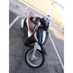 Beverly 300 2014