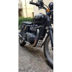 Triumph bonneville T100 black