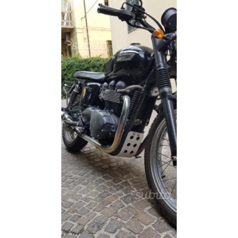 Triumph bonneville T100 black