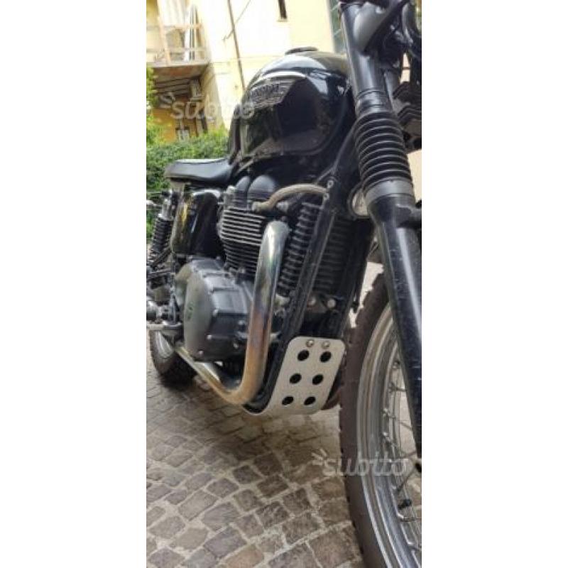 Triumph bonneville T100 black